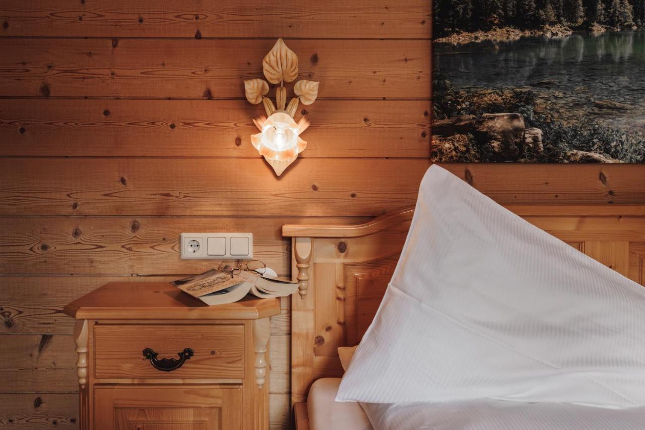 Hotel Rotlechhof Berwang Bagian luar foto