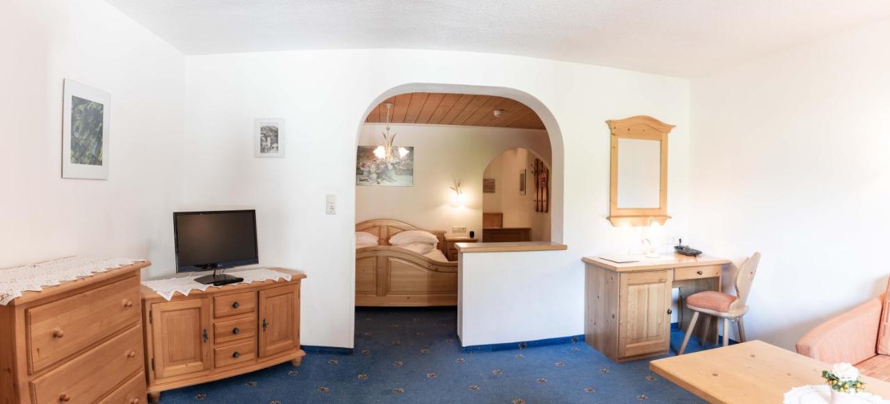 Hotel Rotlechhof Berwang Bagian luar foto