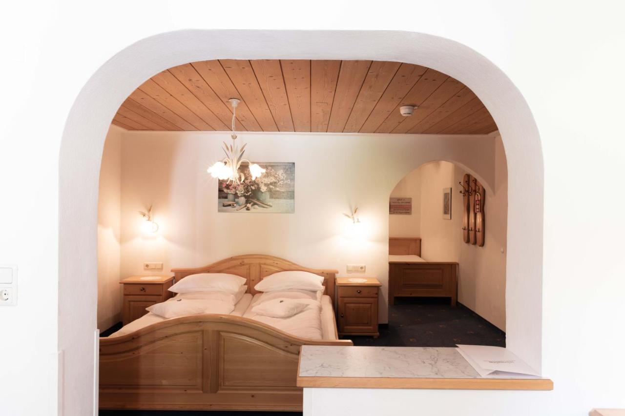 Hotel Rotlechhof Berwang Bagian luar foto